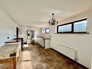 Photo 17- click for photo gallery